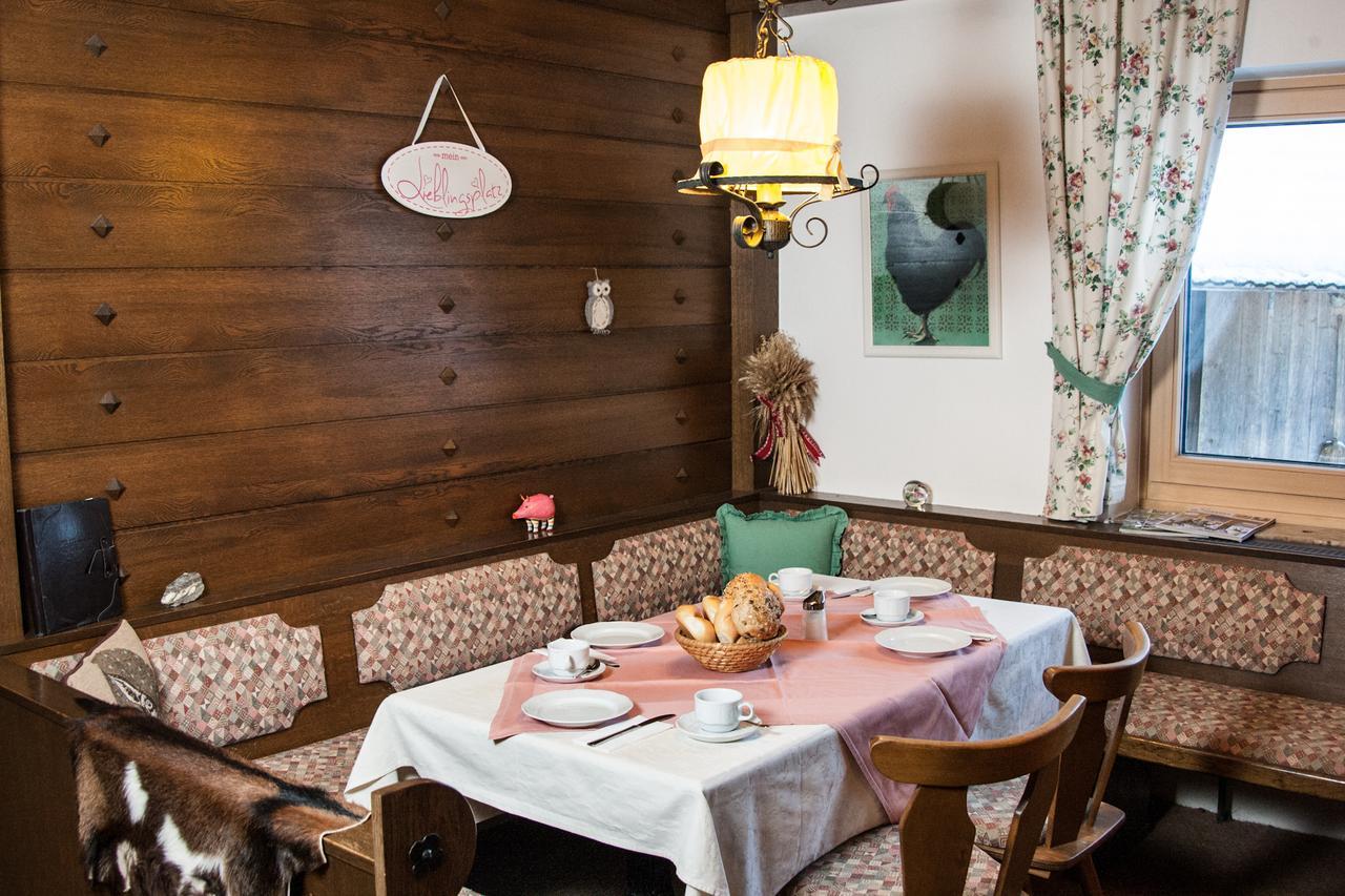 Pension Forsthof Maishofen Buitenkant foto